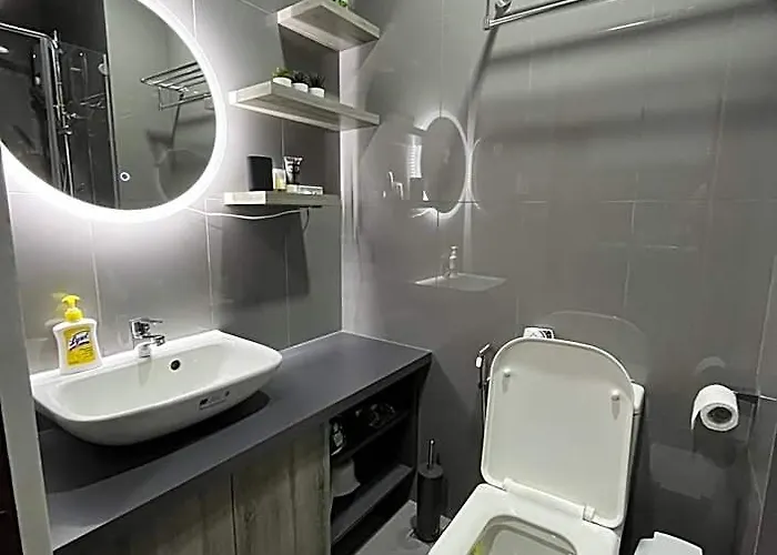 Отель Homey 1 Bedroom Unit At Air Residences Манила